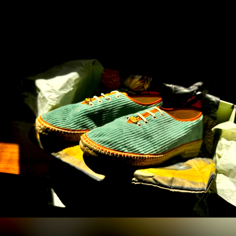 Gucci suede turquoise loafer